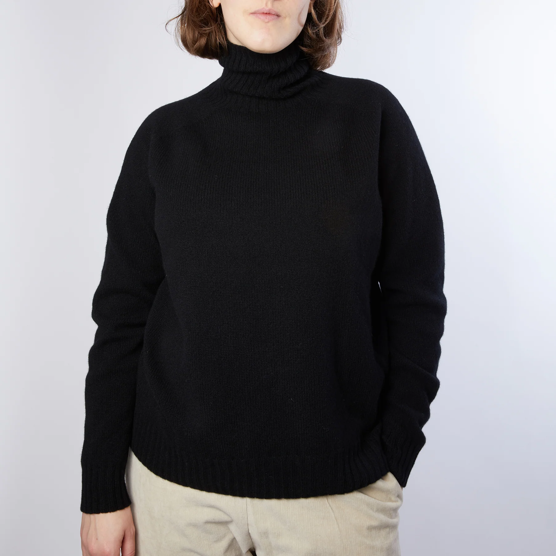 Harley Women's Superfine Lambswool Roll Neck Jumper in Black - Image 5